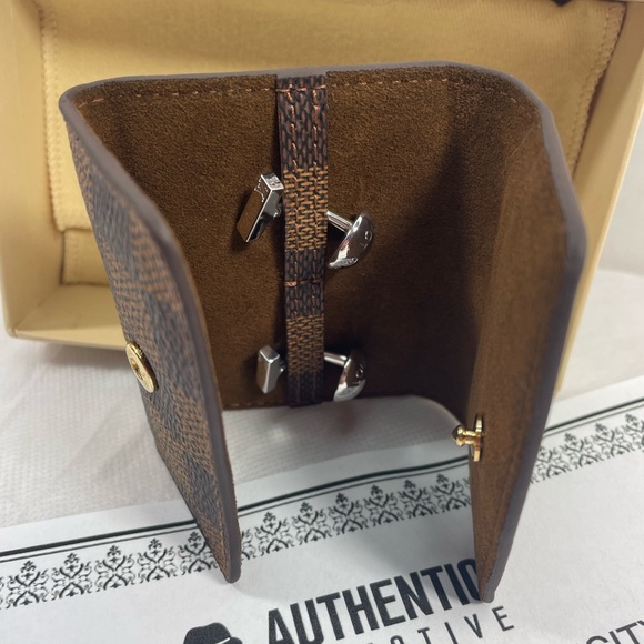 Authentic LOUIS VUITTON sterling cufflinks with case, box, duster &  certificate - Picture 1 of 12